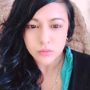 Meet your Posher, Ena